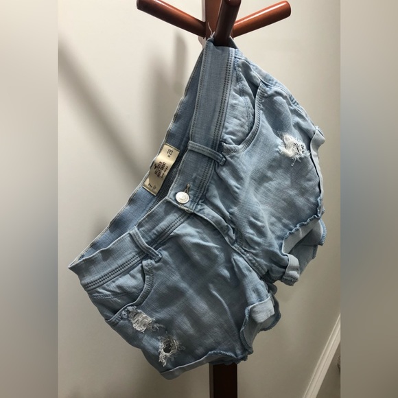 Hollister Distressed Jean Shorts - Picture 1 of 3